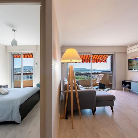 Le Cadet - Vue Panoramique Ville Et Baie De Sanary Sur Mer, Parking & Terrasse - 2 A 4 Pers Exterior foto
